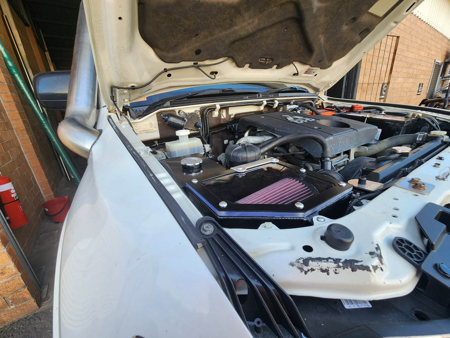 Mitsubishi Pajero Snorkel & Airbox Kit With Washer Bottle (2006-2019)