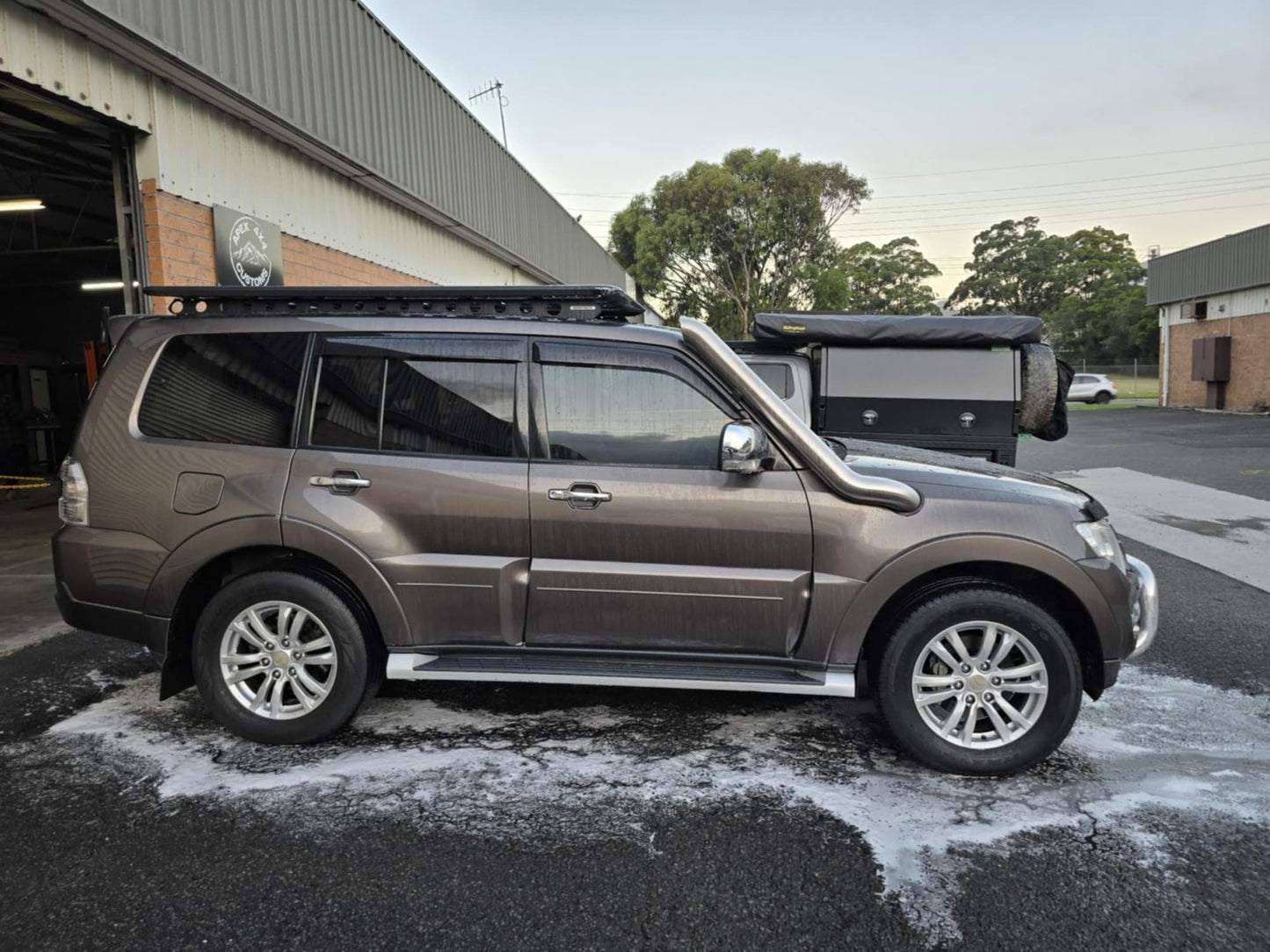 Mitsubishi Pajero Snorkel & Airbox Kit With Washer Bottle (2006-2019)