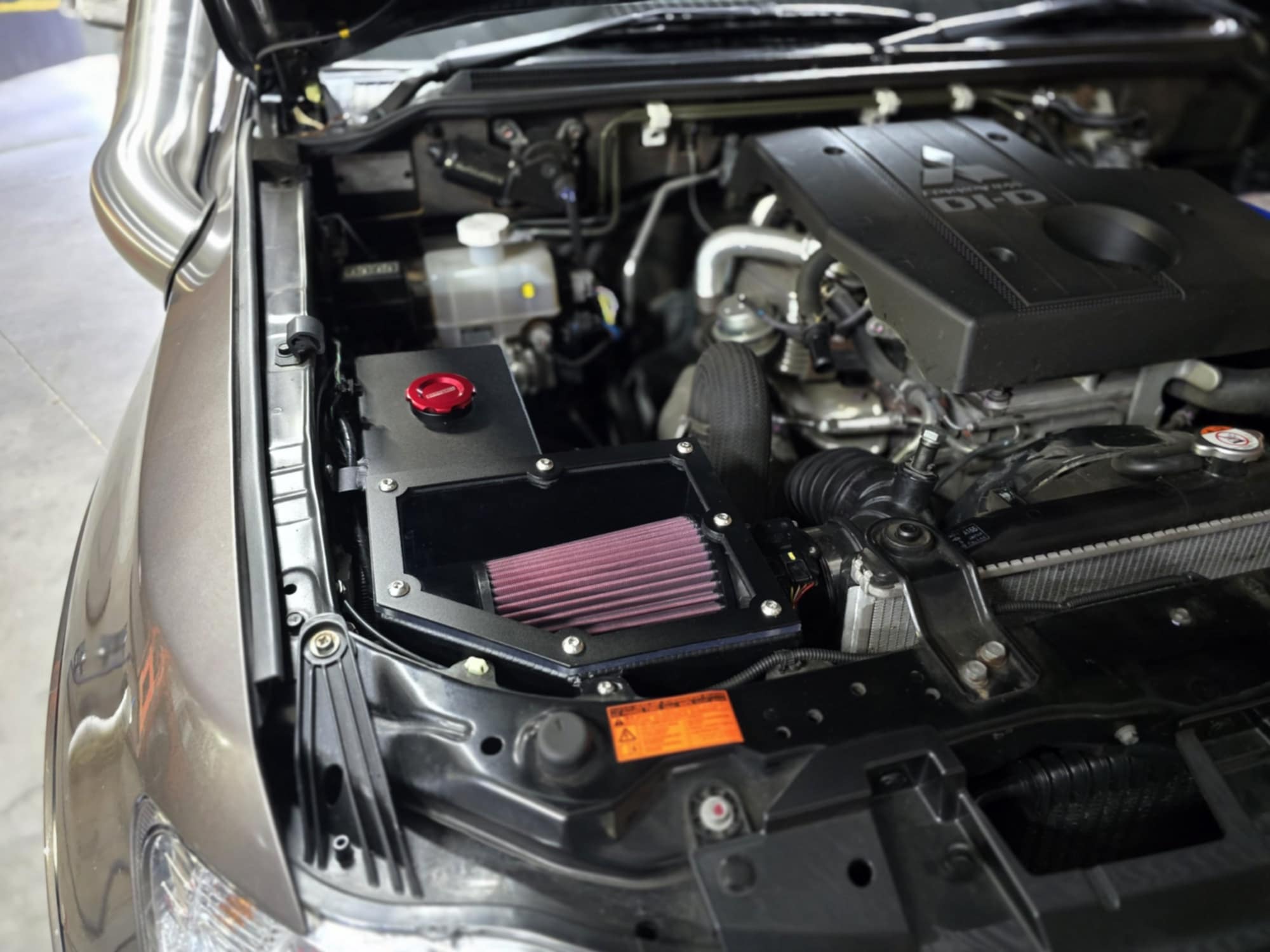 Engine Airbox Buy Mitsubishi Pajero Airbox W/ Washer Bottle (2006-2019) – Apex 4x4 ...